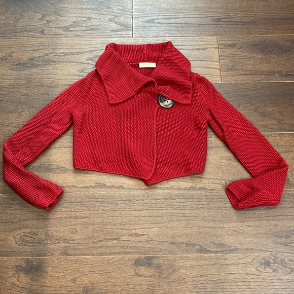 Intrend Red Women’s Cropped Sweater Size Small - Picture 1 of 4